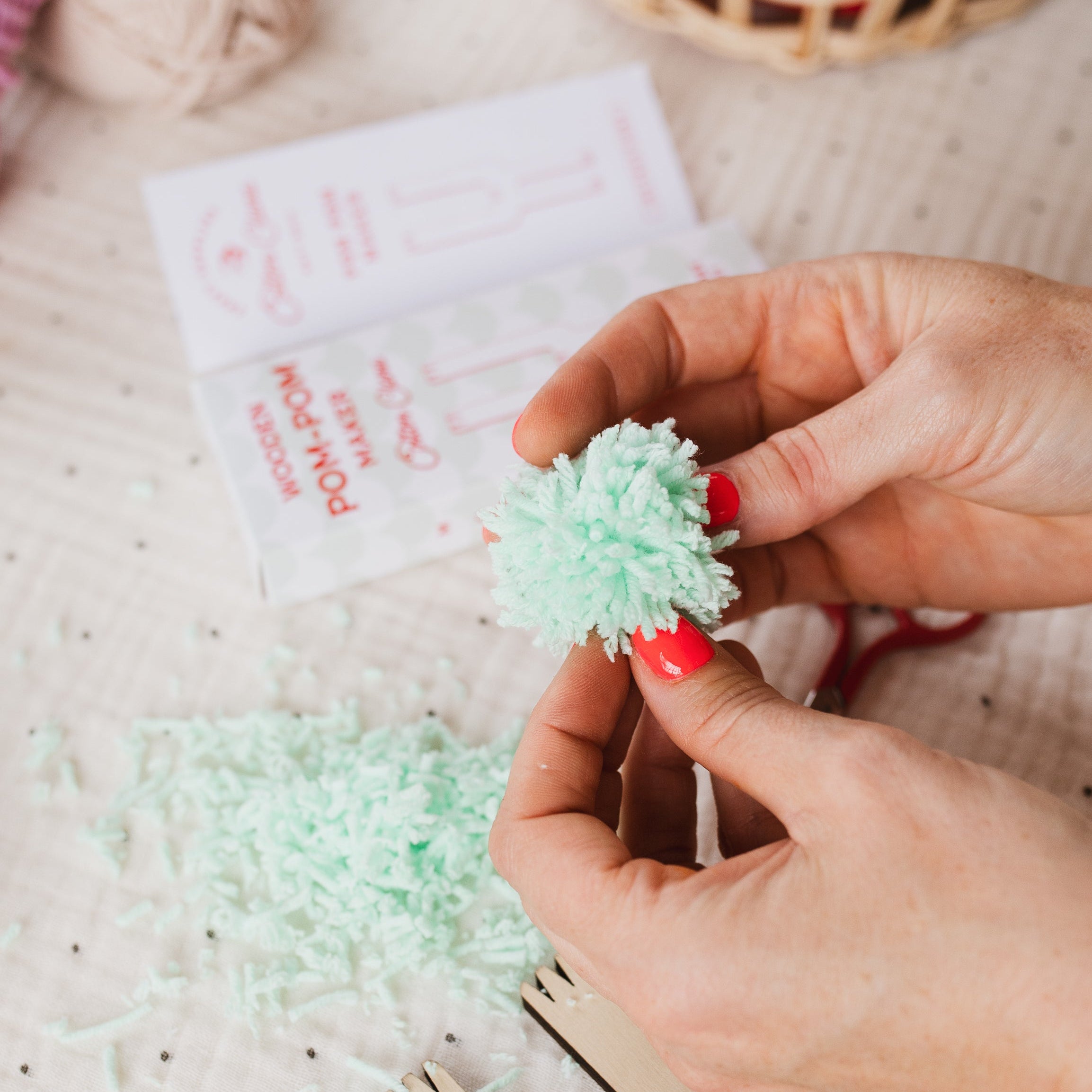 Wooden Pom Pom Maker