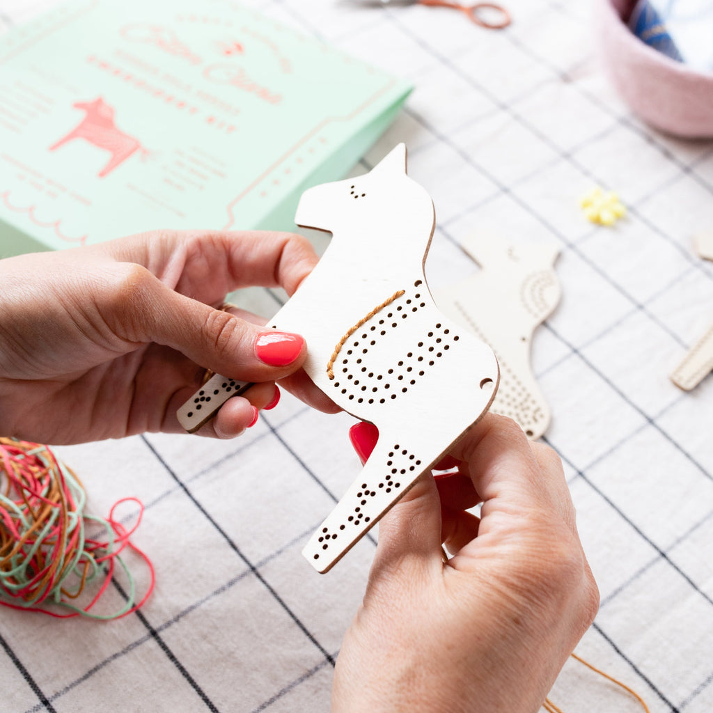 Dala Horses Embroidery Board Kit