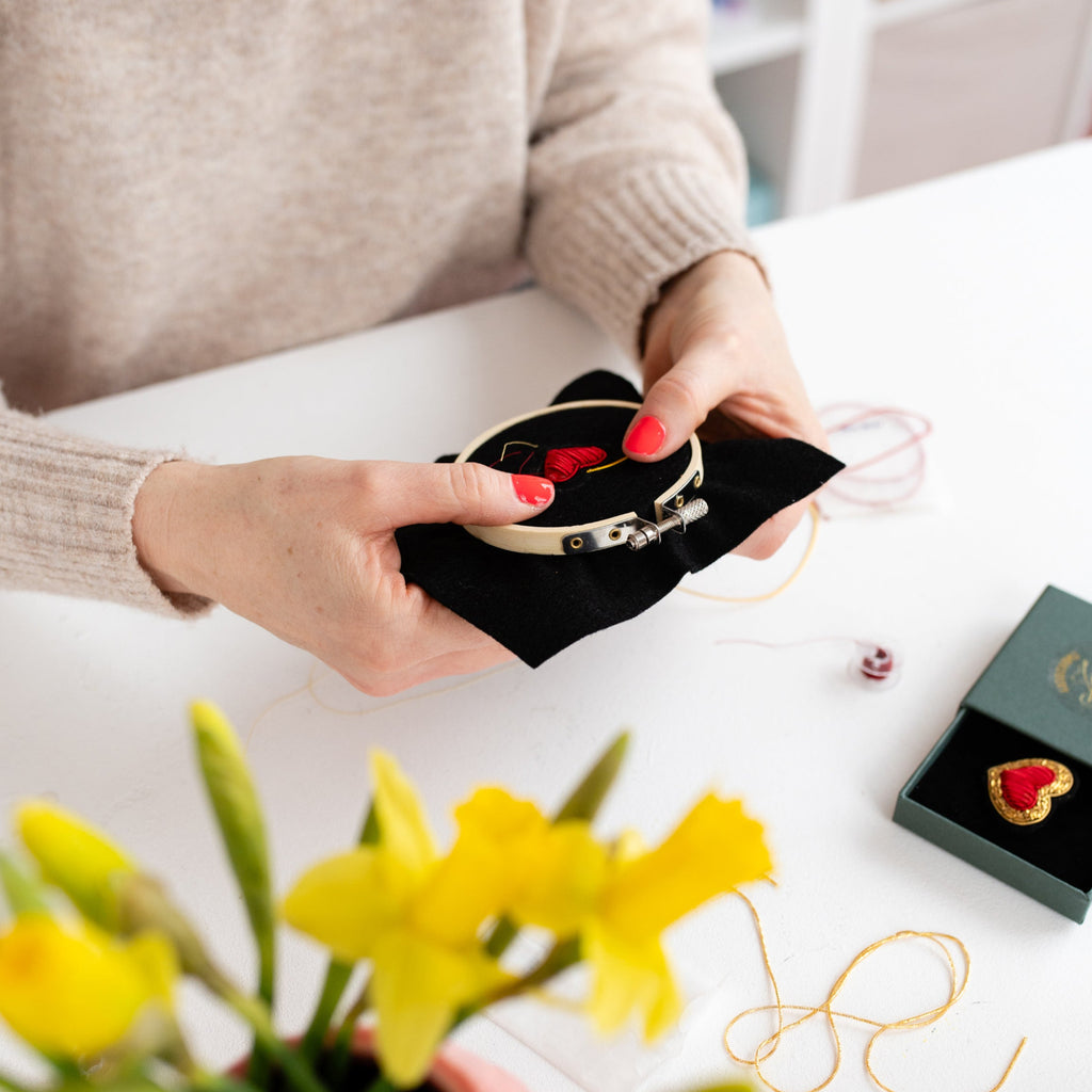 Goldwork Heart Brooch Hoop Club Box