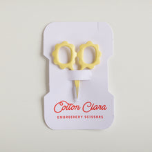 Load image into Gallery viewer, Mini Sunflower Embroidery Scissors