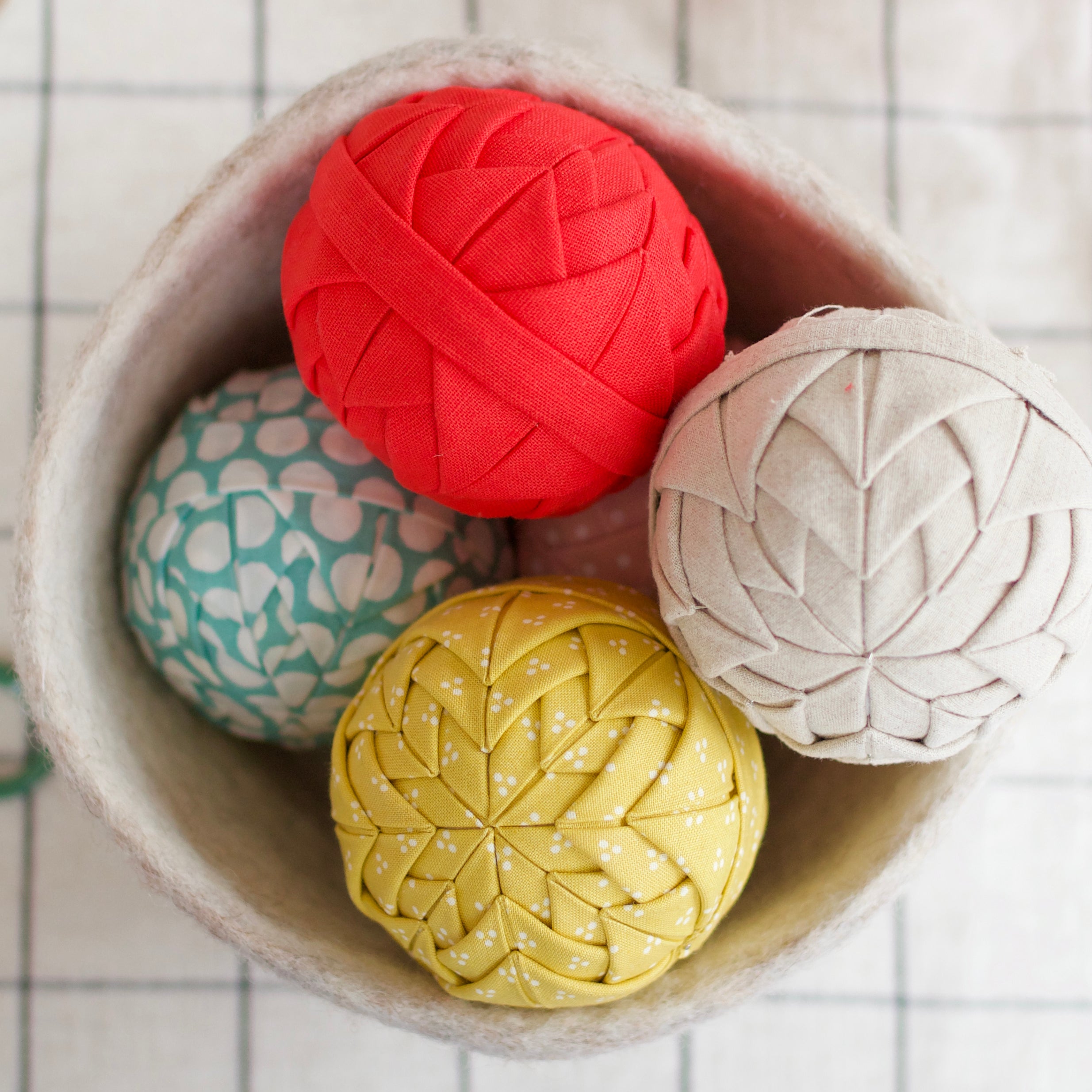 7cm Polystyrene Balls