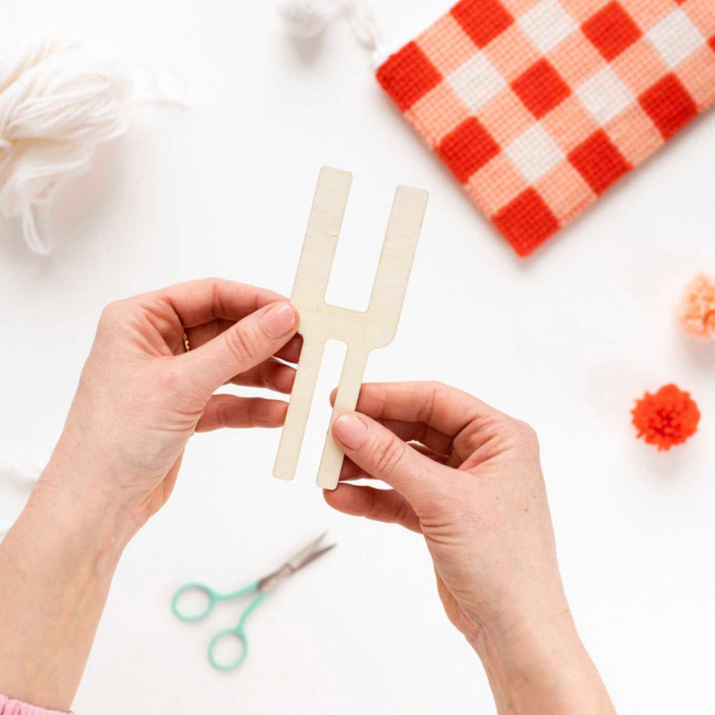Wooden Pom Pom Maker