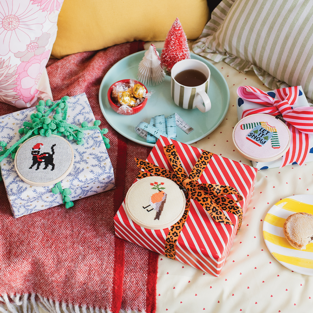 Robin & Berry Cross Stitch Kit