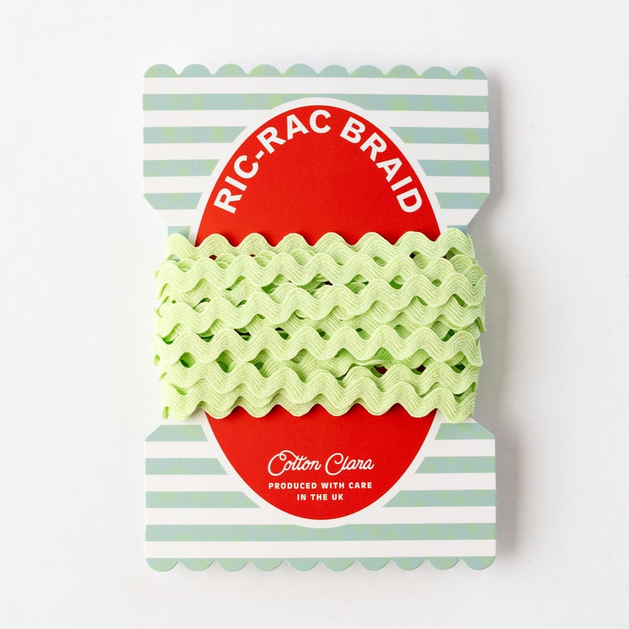 Cotton Clara 4 x Metres of Ric Rac Trimming on Colourful Bobbin