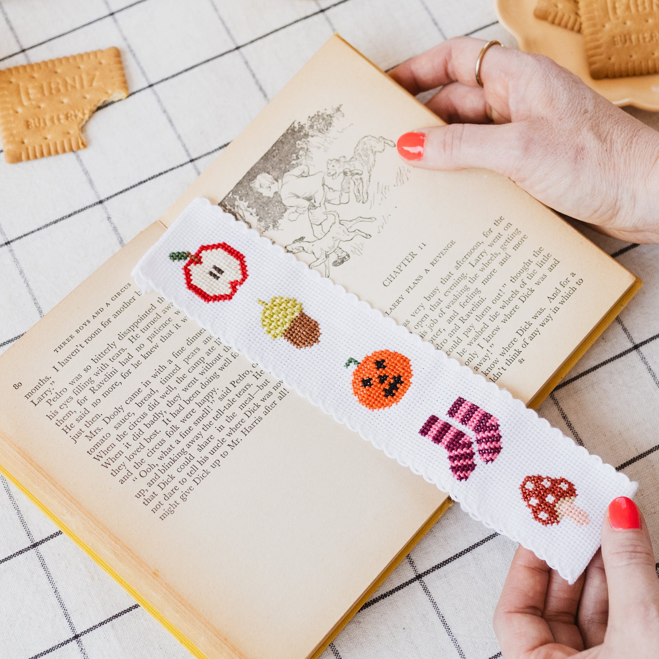 Cotton Clara Autumn Cross Stitch Bookmark Kit