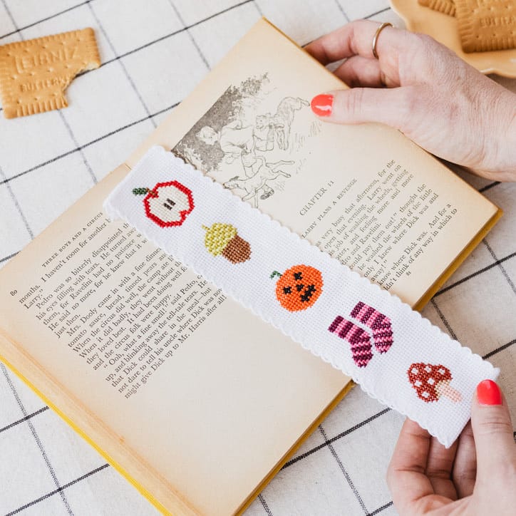 Cotton Clara Autumn Cross Stitch Bookmark Kit