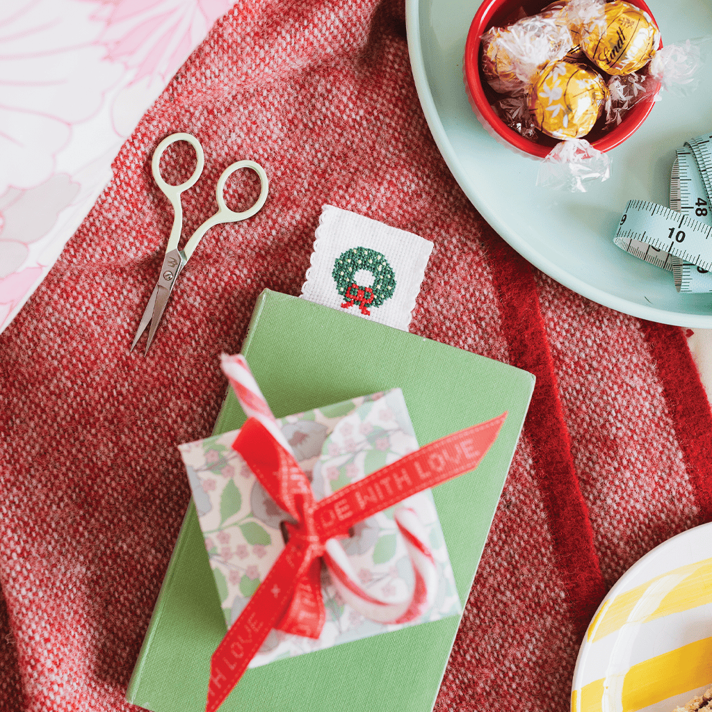 Cotton Clara Christmas Bookmark PDF Pattern – Instant Download
