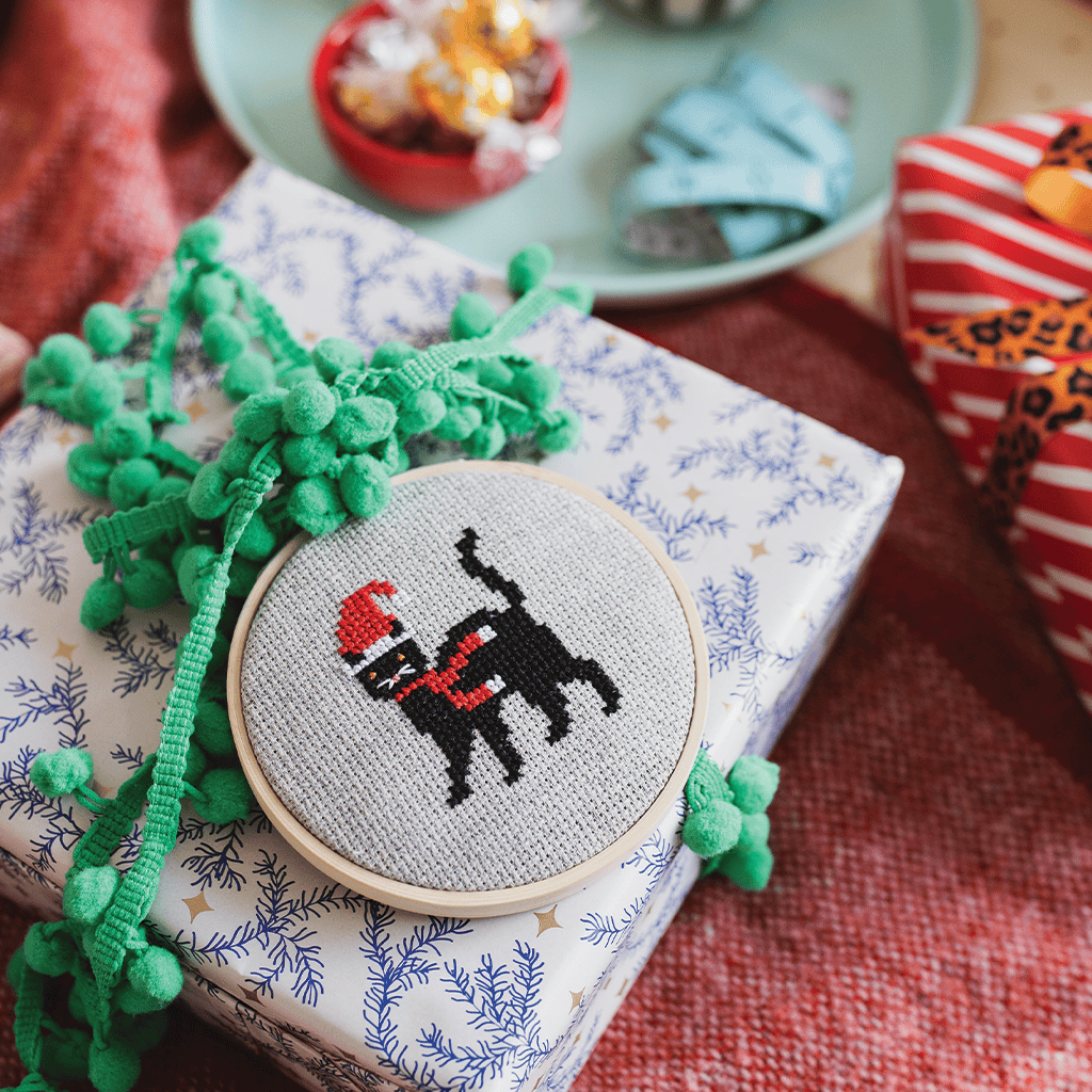 Cotton Clara Christmas cat Cross Stitch PDF Pattern – Instant Download