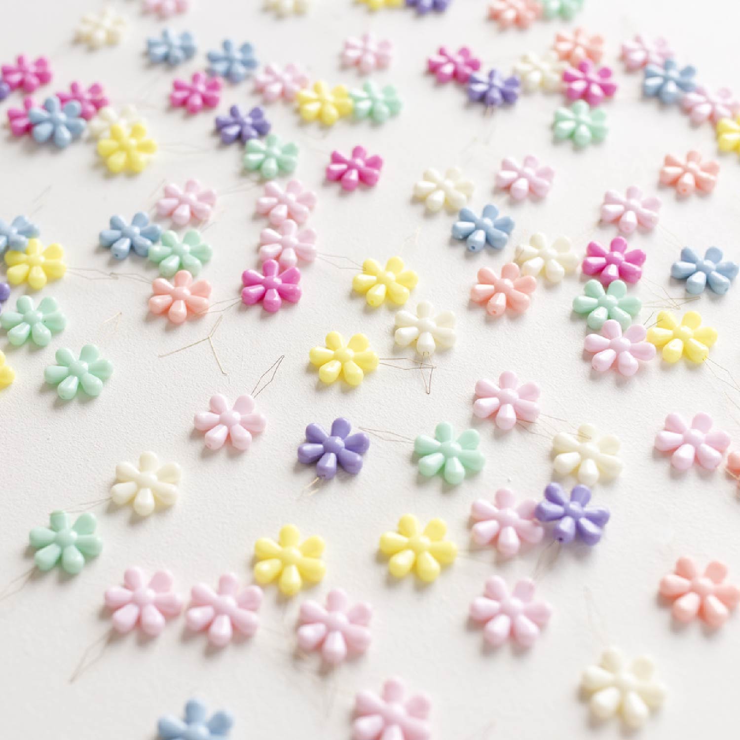 Cotton Clara Flower Needle Threaders (Pack of 3)
