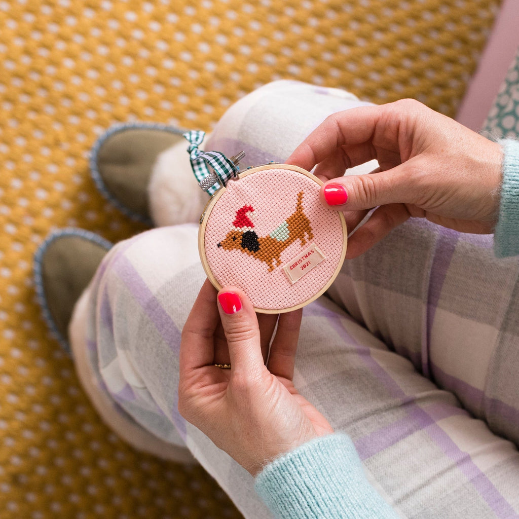 Dachshund Cross Stitch Embroidery Kit