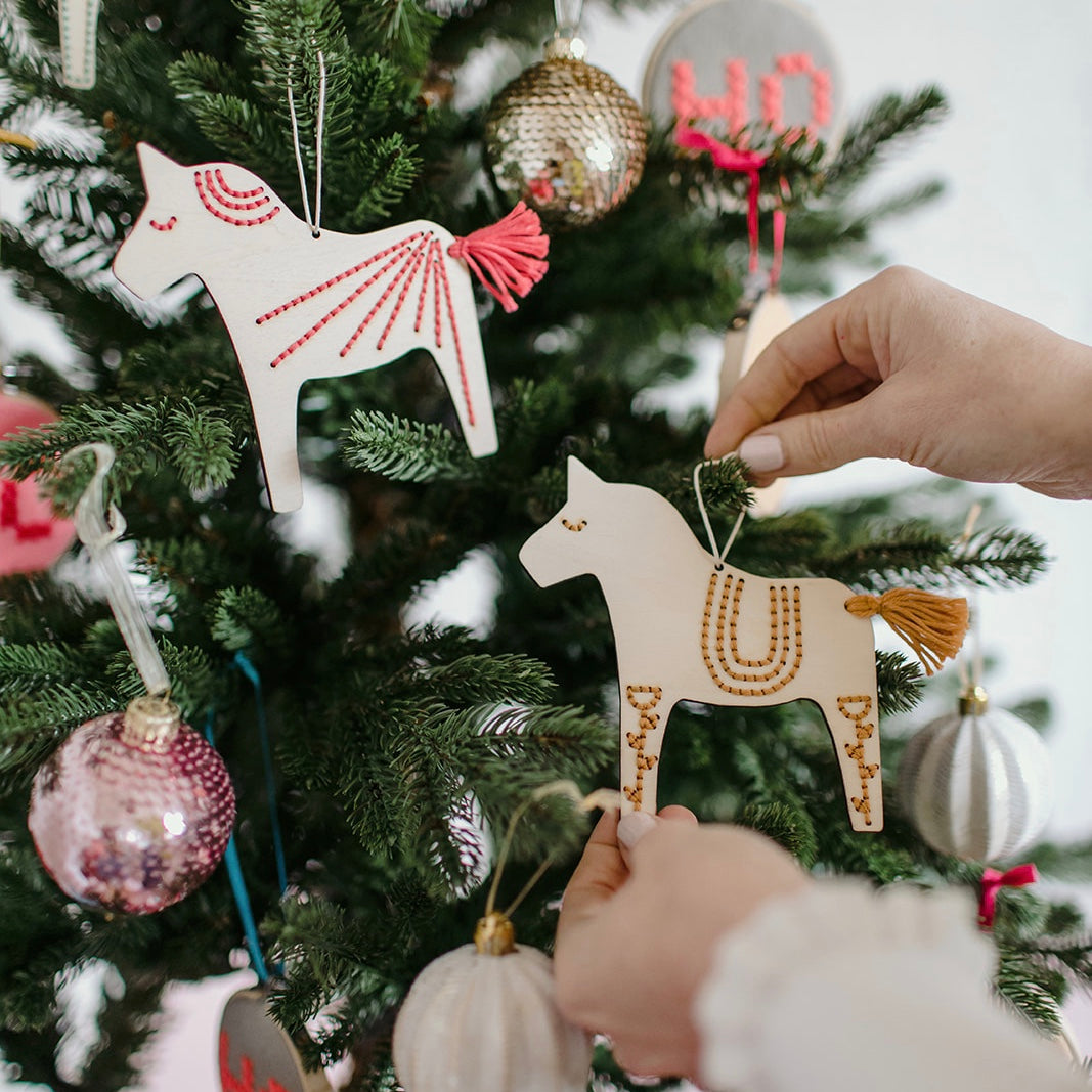 Dala Horse Wooden Embroidery Board Kit