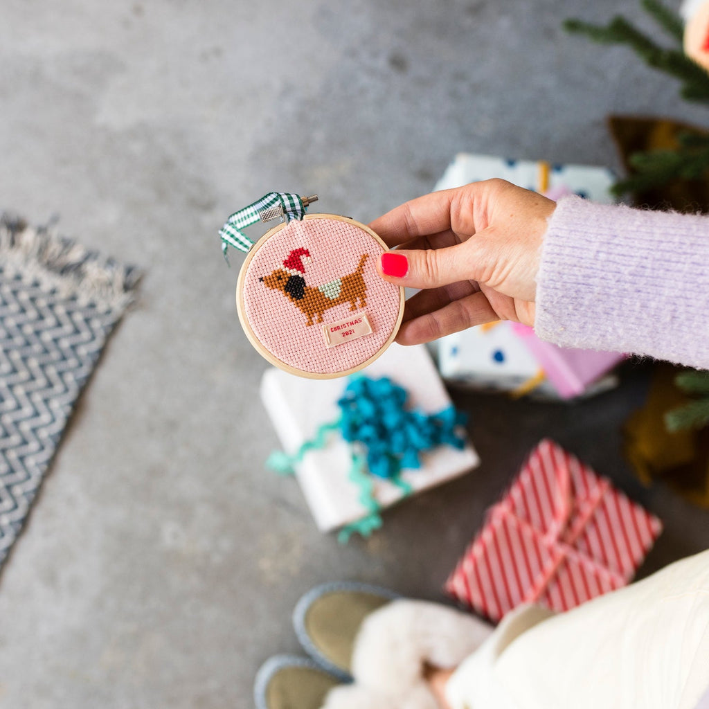 Dachshund Cross Stitch Embroidery Kit