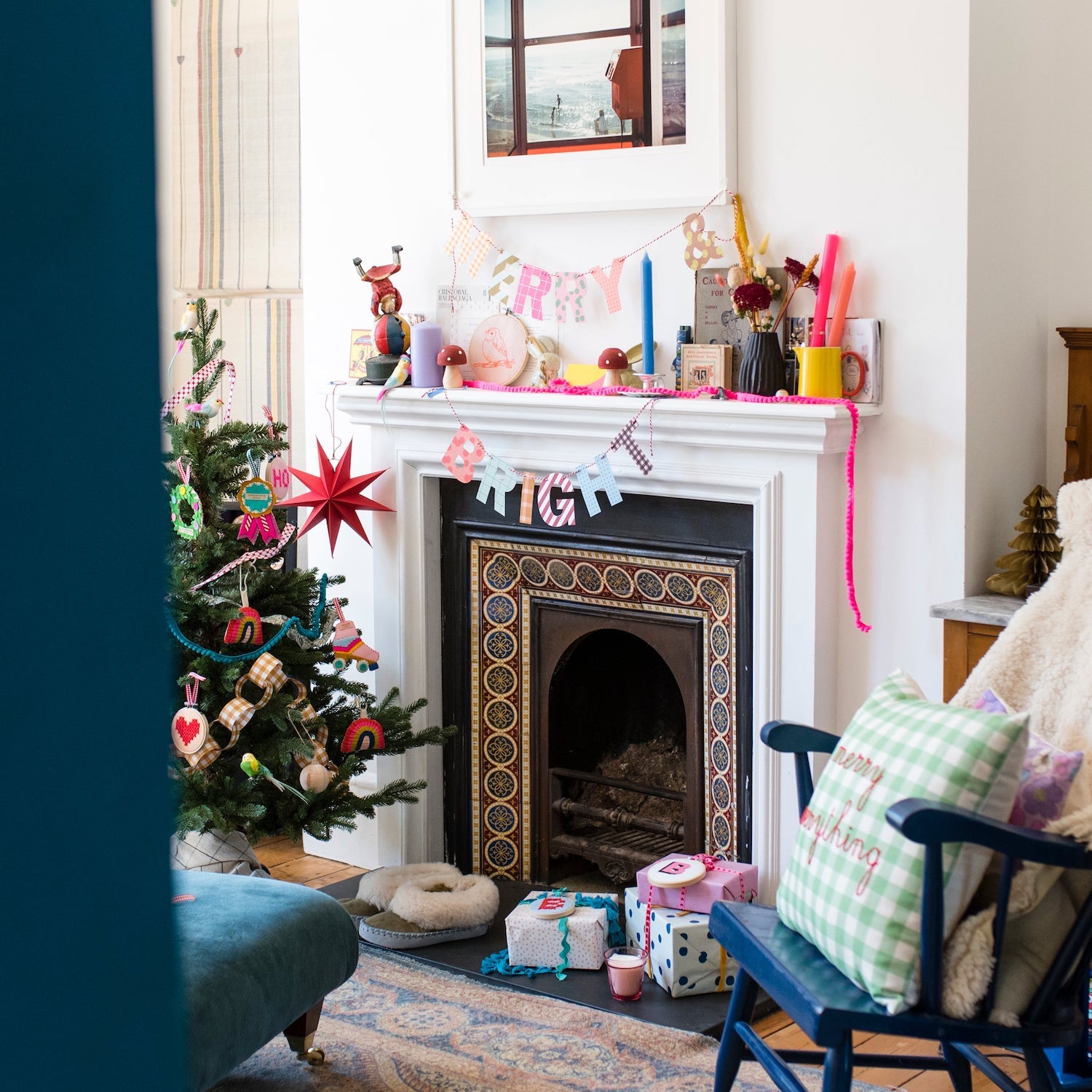 Merry & Bright Garland 18