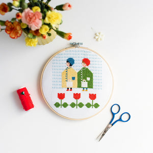 Samantha Purdy 2 Ladies Hoop Embroidery Kit 3