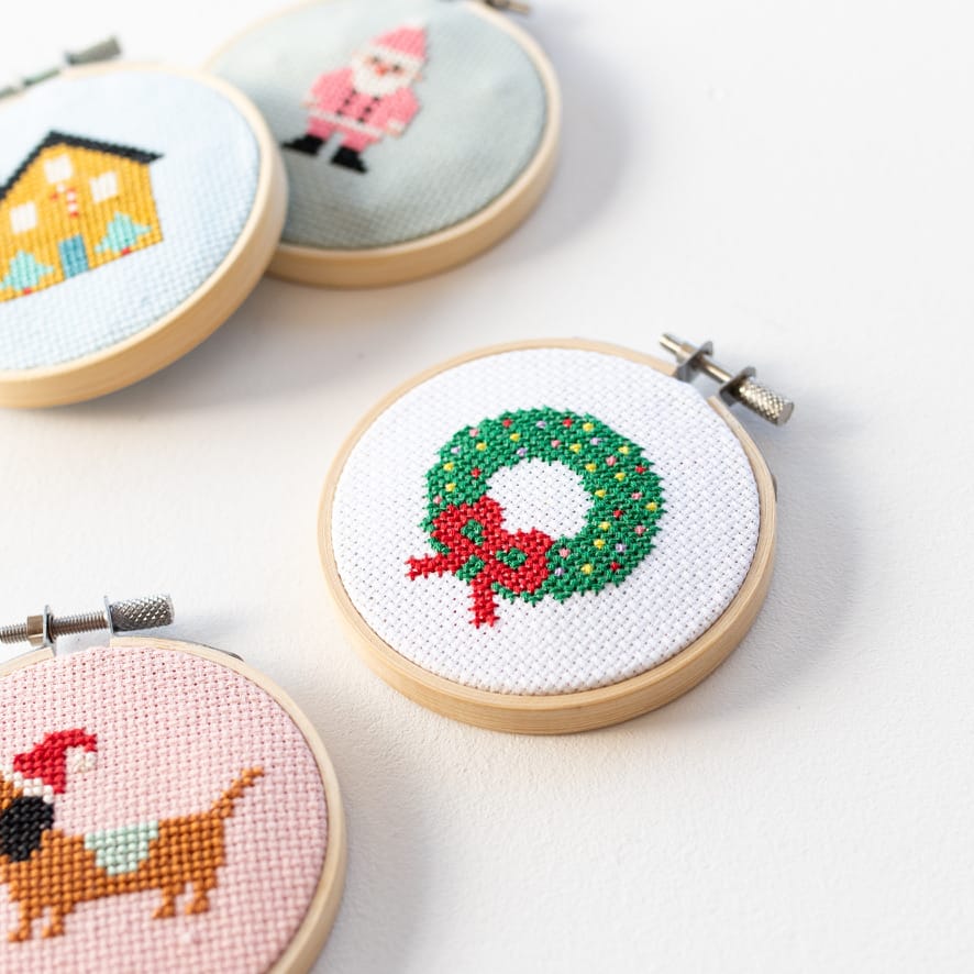 Cotton Clara Cross Stitch Kit Christmas Wreath Cross Stitch Kit