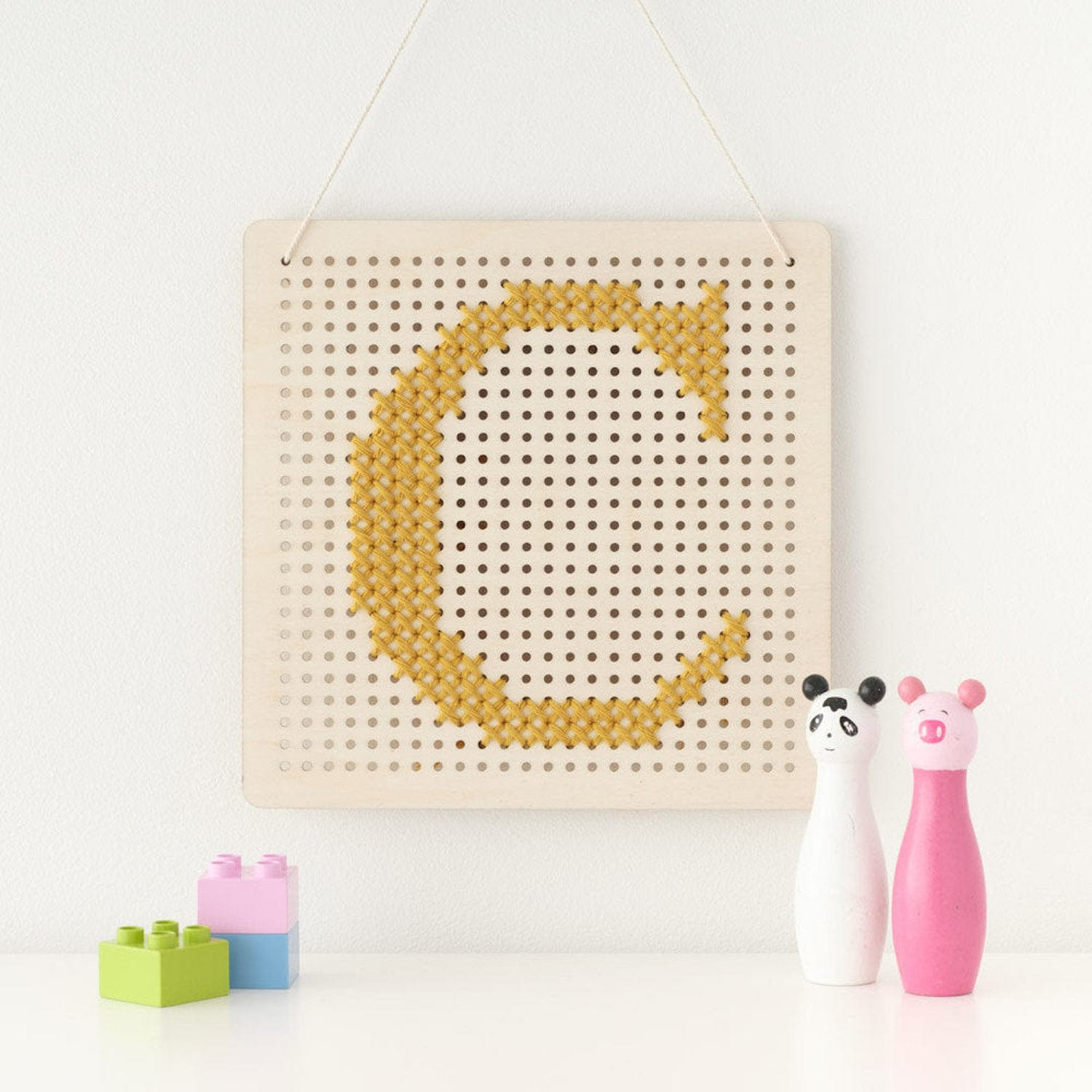 Cotton Clara Wooden Boards Pegboard Embroidery Board Kit