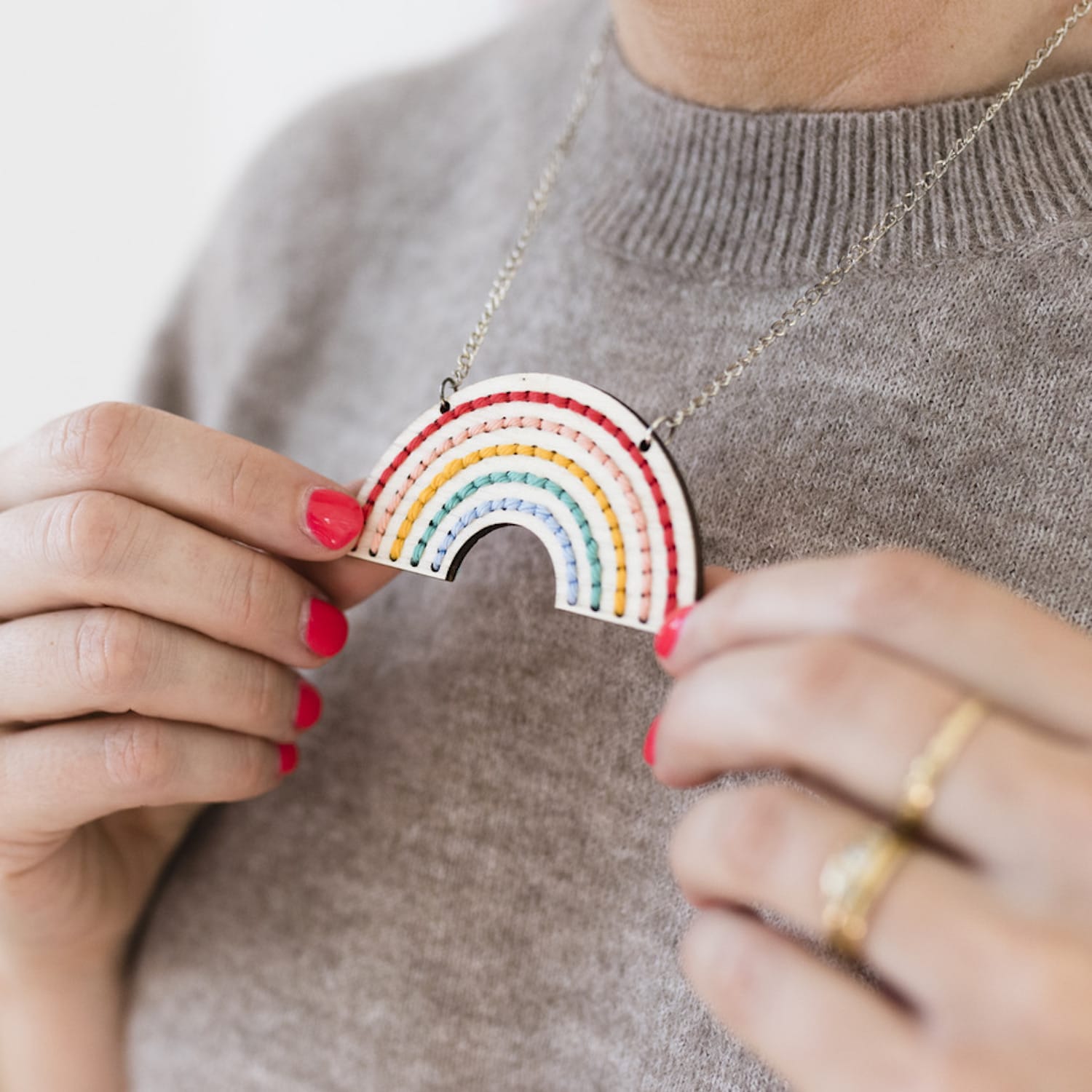 Cotton Clara Wooden Boards Rainbow Necklace Embroidery Board Kit